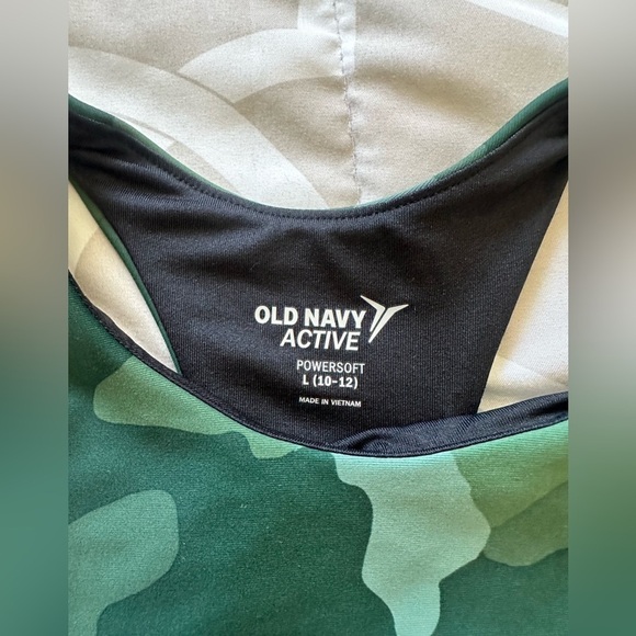 Old Navy Active Crop Top/Sports Bra - Picture 3 of 4